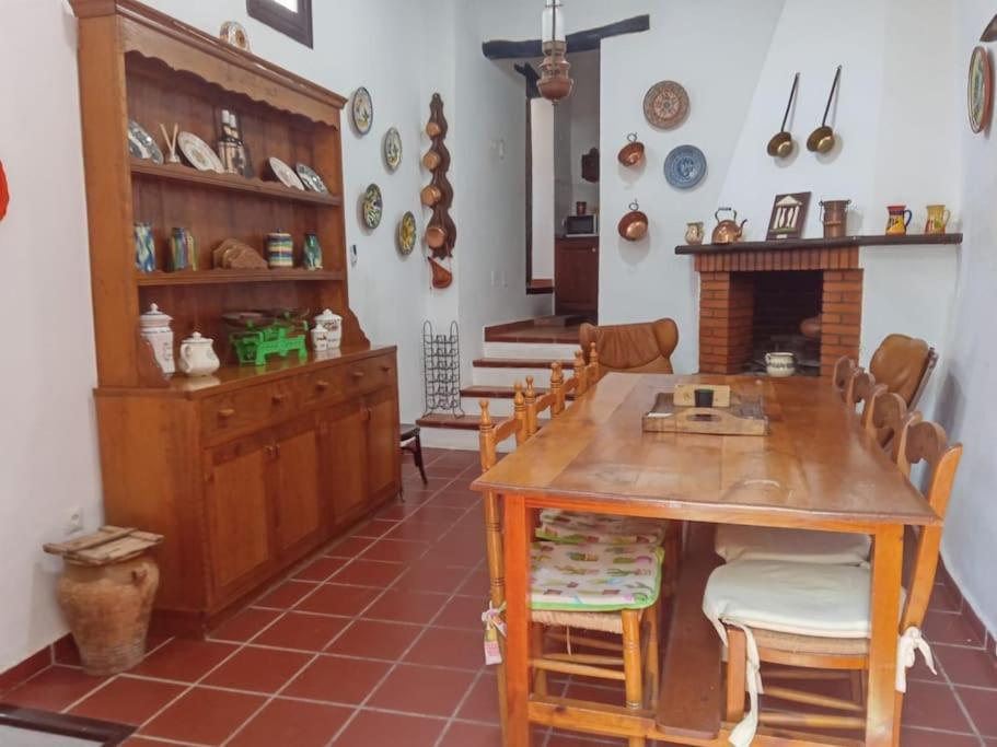 Casa En El Valle De Guainosaltos Адра Экстерьер фото